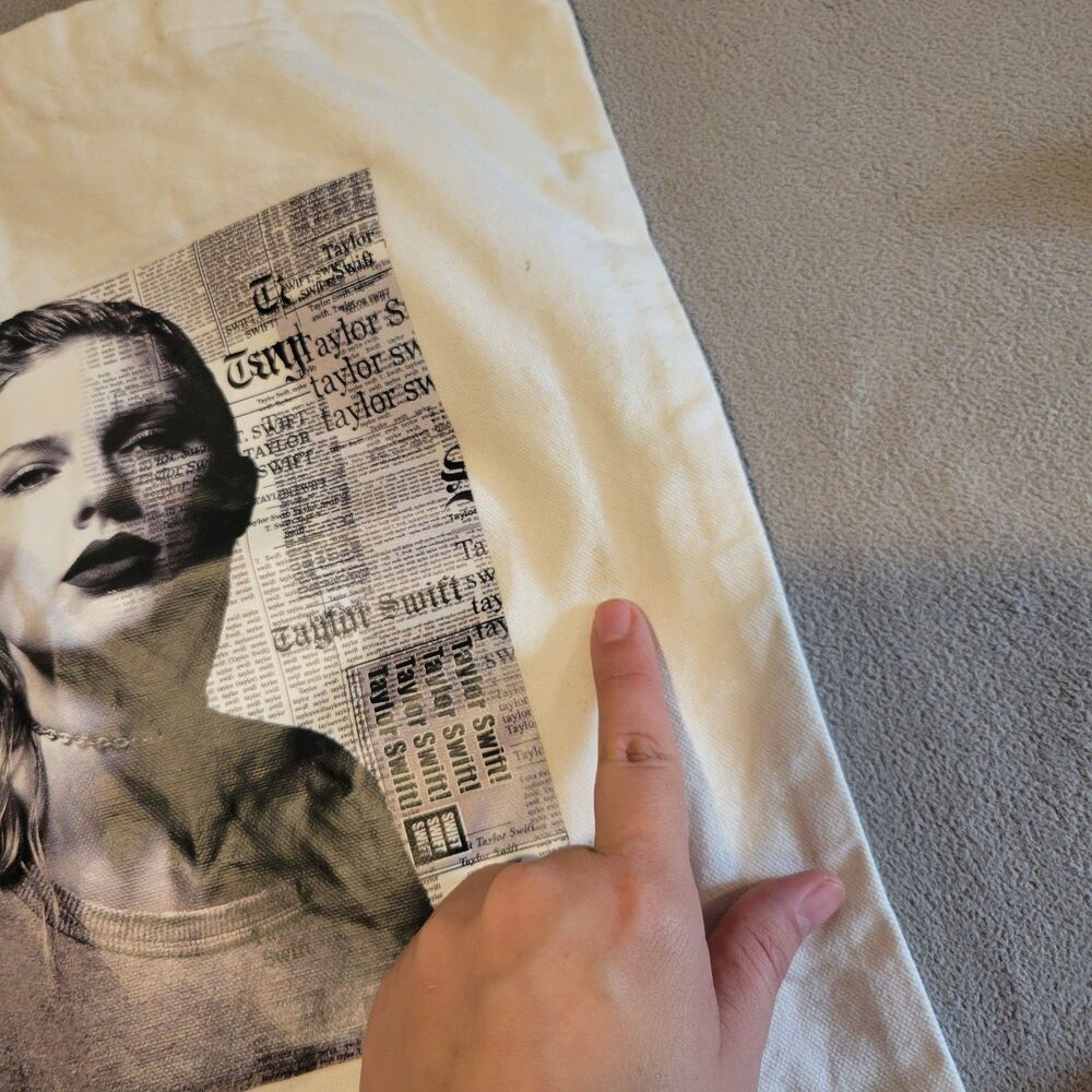 Taylor Swift RARE Reputation Pop-Up Shop AT&T Tote - Picture 3 of 3